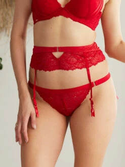 Carlota Rouge Porte-jarretelles